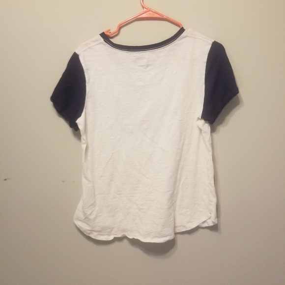 White shirt - Picture 2 of 3